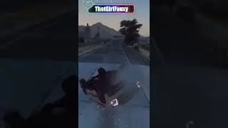 I was reading chat. #fyp #fivem #gta #roleplay #vtuber #funny #clips