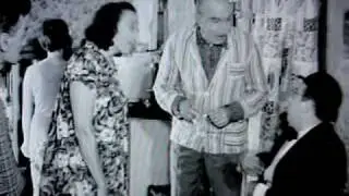 veggos vgazei mousi na faei ti makaronada