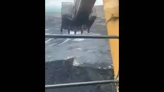 Вид из Кабины Экскаватора.Рабочие будни на карьере.