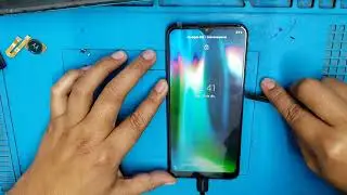 Cambio de pantalla de un Motorola g9 play