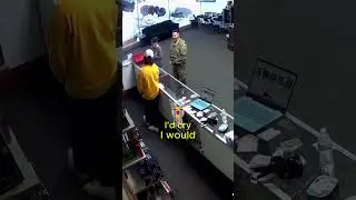Папа и сын поймали самую редкую карту покемонов в истории #шорты