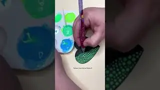How to paint a green to blue color gradient #shorts #dotart #blue #green #satisfyingvideos #artist