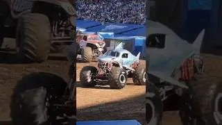 jeep stunt #viral #game #shortsvideo #aiart #bus #gaming