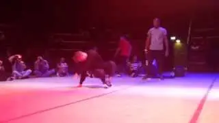 (Vanso & Samir VS Willy & Warreor) Battle Versus Breakdance