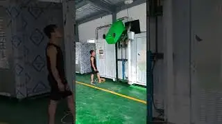Bin lift system with hydraulic