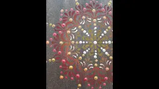 MANDALA COM ESTENCIL E PONTILHISMO