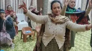 Nangli sahib nu gddi  cahli aajo  baijao sita te