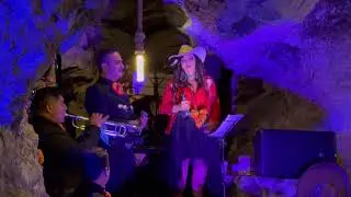 La llorona - Stephanie Urbina Jones y Legends of Mariachi - Live Teotihuacan, Mexico