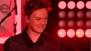 Conor Maynard - Turn Around (live in the Qube)