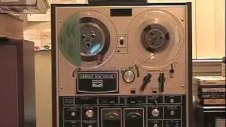 Akai GX-225D with music