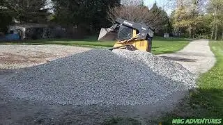 Выравнивание гравийной подъездной дороги с помощью выравнивателя Skid Steer Land Leveller и добавление дополнительного материала!