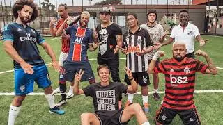 people who look alike famous footbllers&bull;Neymer, Zlatan,pele, Ronaldinho..