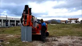 PAUSELLI Pile driver machine mod. 900: Installation of pile for acoustic panels