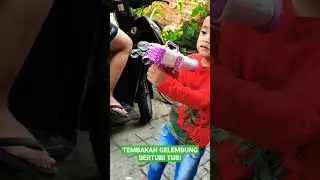 MAINAN TEMBAKAN GELEMBUNG, BISA BUAT SERANGAN GELEMBUNG #vlog #attar #short #gelembungsabun #pistol