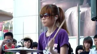 爵士鼓美少女曼青-----超可愛的啦! (HD)