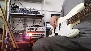 Squier by Fender jazz bass E series(1985)