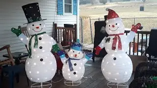 Yuletide Lane snowman family prop review!
