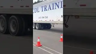 Parallel parking #maneuvers #trucking #cdl #roadtest #cdltest #cdlhelp #trucker