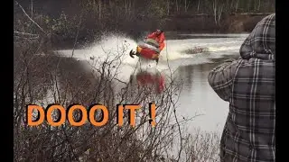 Water skipping sled Bombardier Cote-Nord Rivi&egrave;re-Pentecote