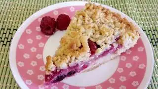 Delicious grated pie with fresh berries and cottage cheese