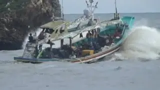 Kapalboat KRISNA terjang ombak angin barat senin 19 jan 2026 melaut di#plawanganpuger 