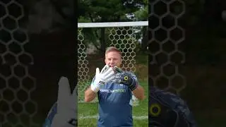 The TRUTH about Finger Protection Gloves 🤯🧤 What do you think? #gloves #goalkeeper #shorts #gks