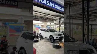Gratiss fiting velg dan ban Baru di Toko Streetrace Hsr Bekasi #velgracing #modifikasimobil