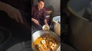 Peshawar&rsquo;s New Viral Siri Paye 😍 | Handsome Boy Running Famous Breakfast Spot