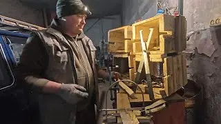 Морозы ниже -40. Готовлю ловушки на соболя в гараже.