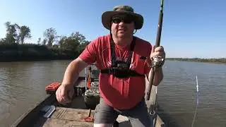 Catching crappie using live shad on the Arkansas River with Garmin live scope