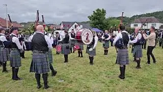 20240804 Highland Games Bridge of Allan - Einspielen der Pipes & Drums