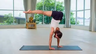 The Importance of Hip Flexion in Handstands