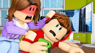Big Sister Hated Gamer Brother! A Roblox Movie