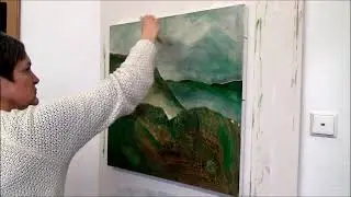 Berglandschaft in Gr&uuml;n - Mountain Hills in Green