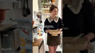 Let&rsquo;s bake macarons in my tiny Parisian kitchen!💕💚 #kitchen  #chef #recipe #paris #dessert #baking