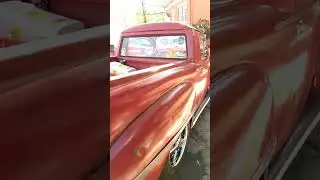 VWs Cruising Main Street