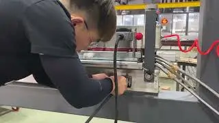 Water cooling pvc conveyor belt splicing joint machine operation