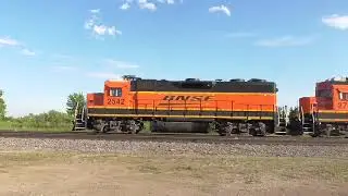 Sweet Lashup!! BNSF 2542 East - Local 104 @ Edelstein
