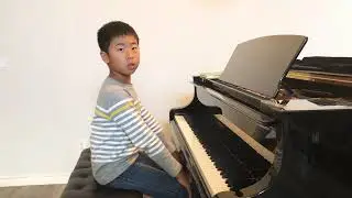 Jerry Jia，9 years，plays The Dancing Bear