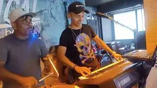 A&iacute; toca muito o garotinho e muito bom nen&eacute;m dos teclados  ao vivo