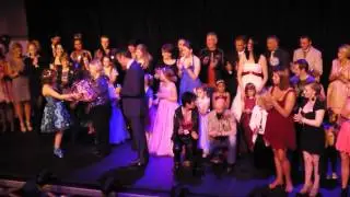 It's Good 2 Give Fashion show - thanking Lynne