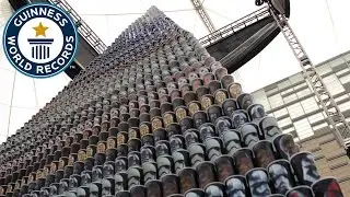 Largest plastic cup pyramid - Star Wars: The Force Awakens