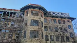Exploring  Abandoned  Buildings of  Seaview  Sanitarium #4, Staten Island