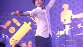 Elle me dit par Mika @ Casino de Paris le 12 novembre