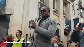 Kessy, Jazzman aveugle qui chante du Ray Charles pour les Gilets Jaunes à Paris, Acte 19