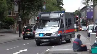 Metropolitan Police - Mercedes Sprinter Public Order Van On An Emergency Call