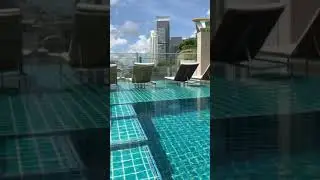 infinity pool @ millennium hilton bangkok - 3