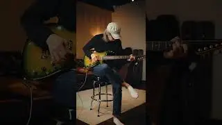 Официальный день запуска именной гитары Серси Джон Кох от Shűe Guitars.