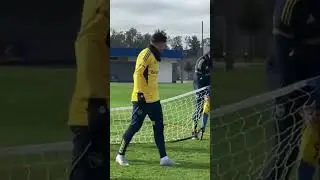 🤪🇺🇾 Se divierte Miguel Merentiel en el entrenamiento de Boca.