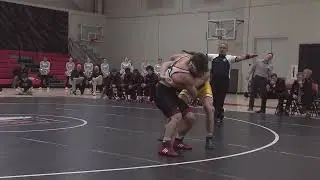 Борцовский поединок между командами NIU и Central Michigan, 16 января 2026 года.